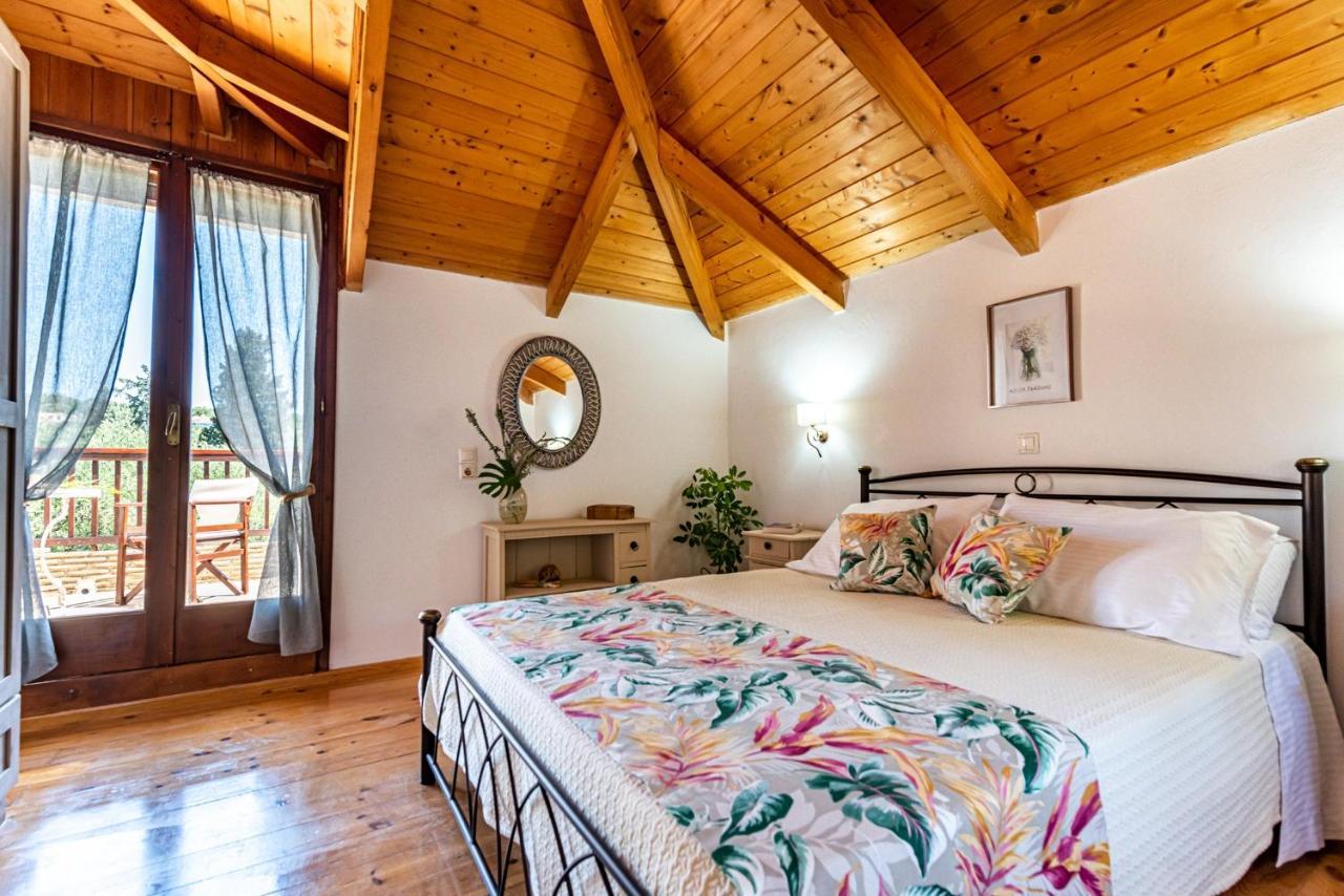 Casa Koukounaria Willa *